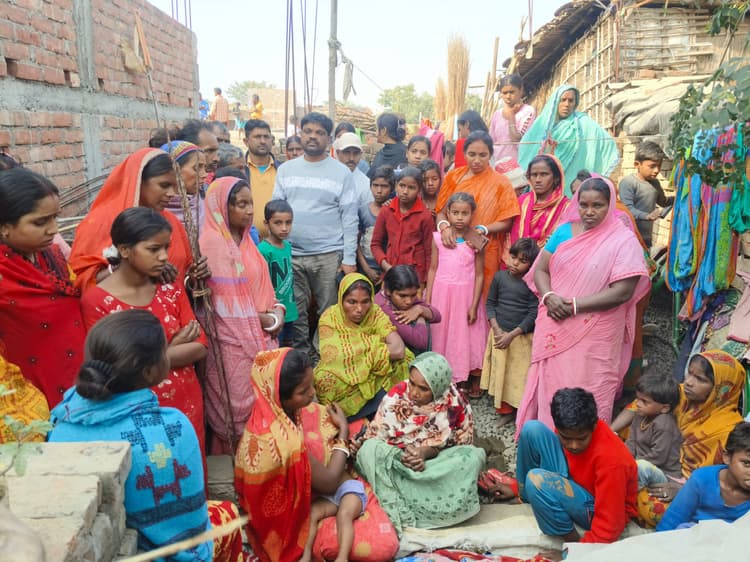 महिला की संदिग्ध परिस्थिति में मौत, परिजनों ने ठंड से मौत का किया दावा