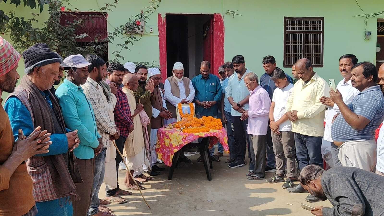 पूर्व पीएम के निधन पर श्रद्धांजलि सभा आयोजित