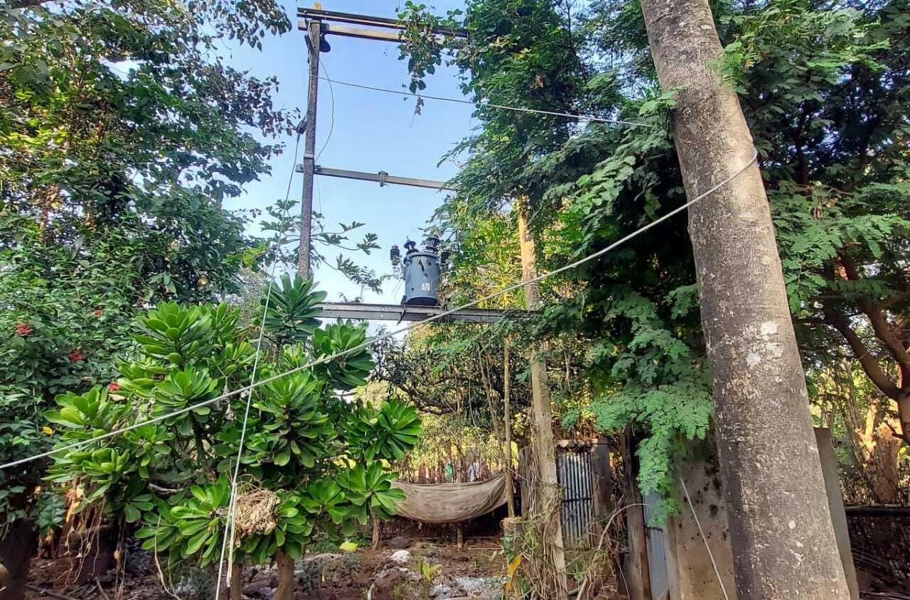 बेहड़ापहाड़ी में ट्रांसफॉर्मर खराब, एक साल से बिजली बाधित