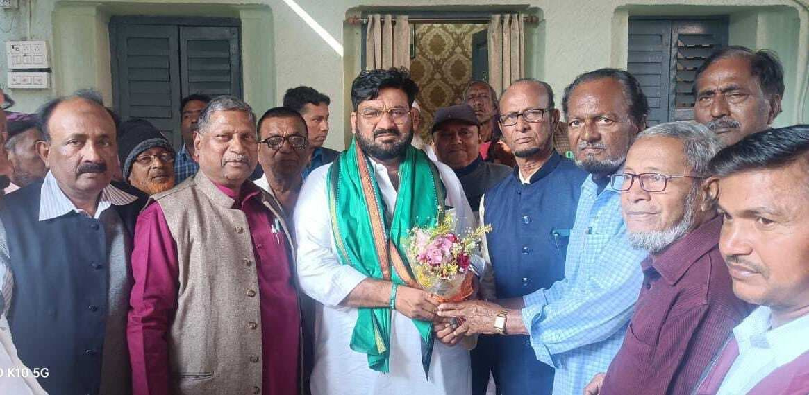 रेलवे पेंशनर्स एसोसिएशन ने मंत्री को किया सम्मानित