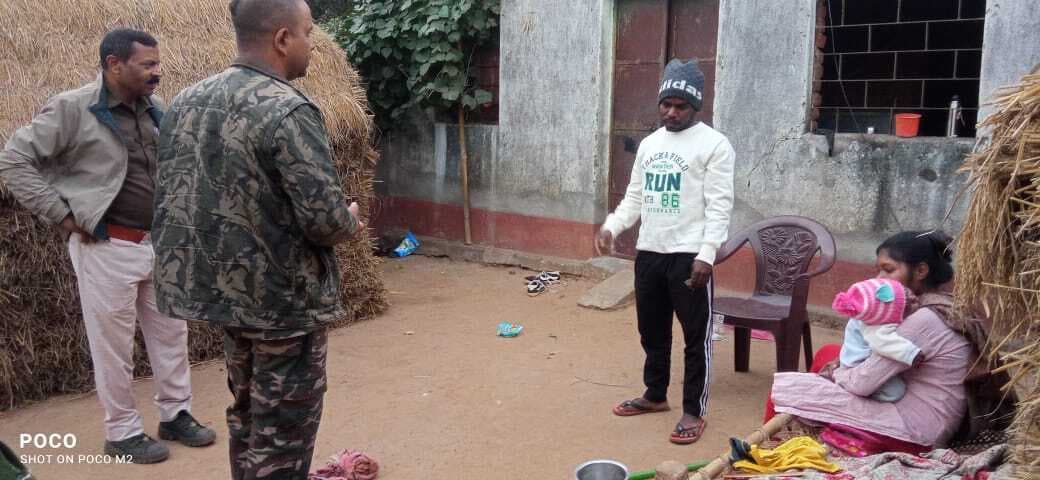 साधुु वेश में पहुंचे तीन शख्स ने दंपती से ठगे 14500 रुपये