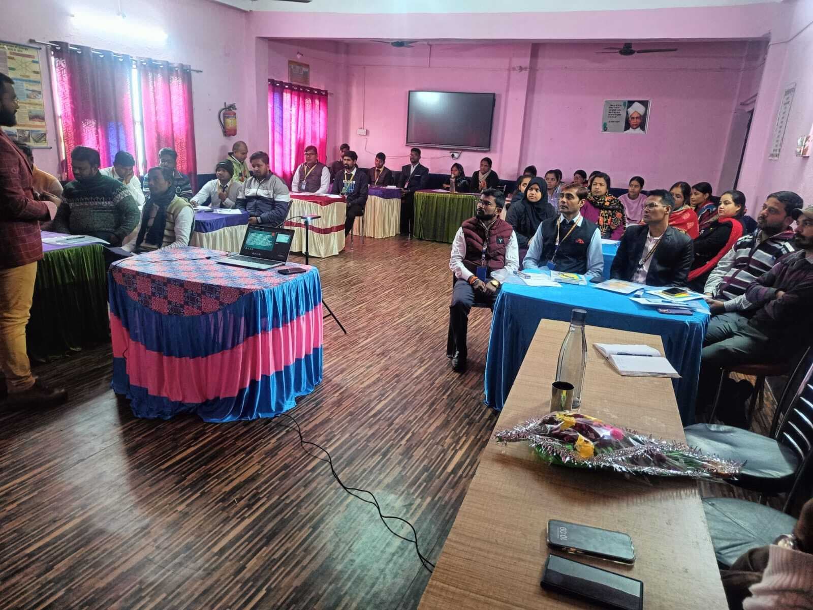 बौद्धिक विकास के लिए बच्चों को दिया गया प्रशिक्षण