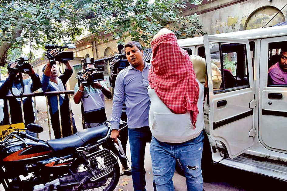 फर्जी कागजात से अवैध पासपोर्ट बनवाने वाले गिरोह का सरगना गिरफ्तार