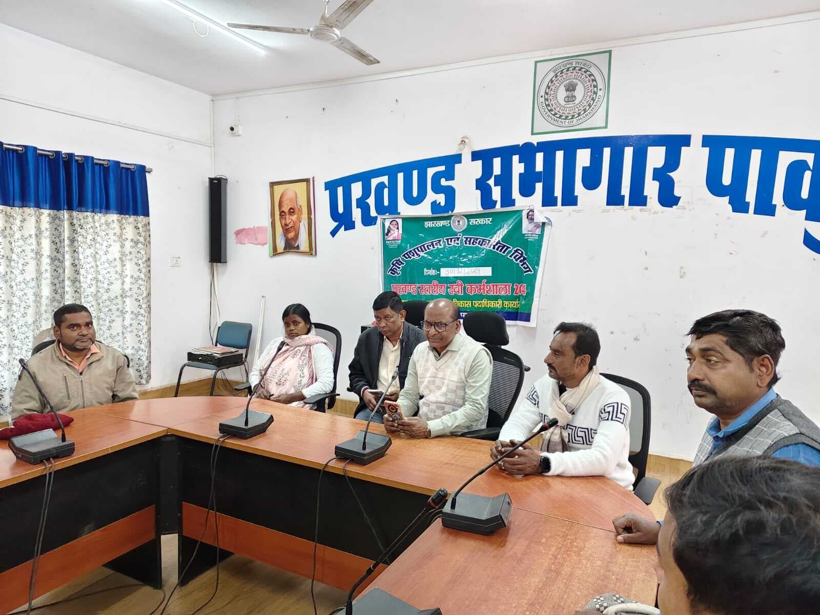 किसानों को लैंप्स में धान बिक्री करने का निर्देश