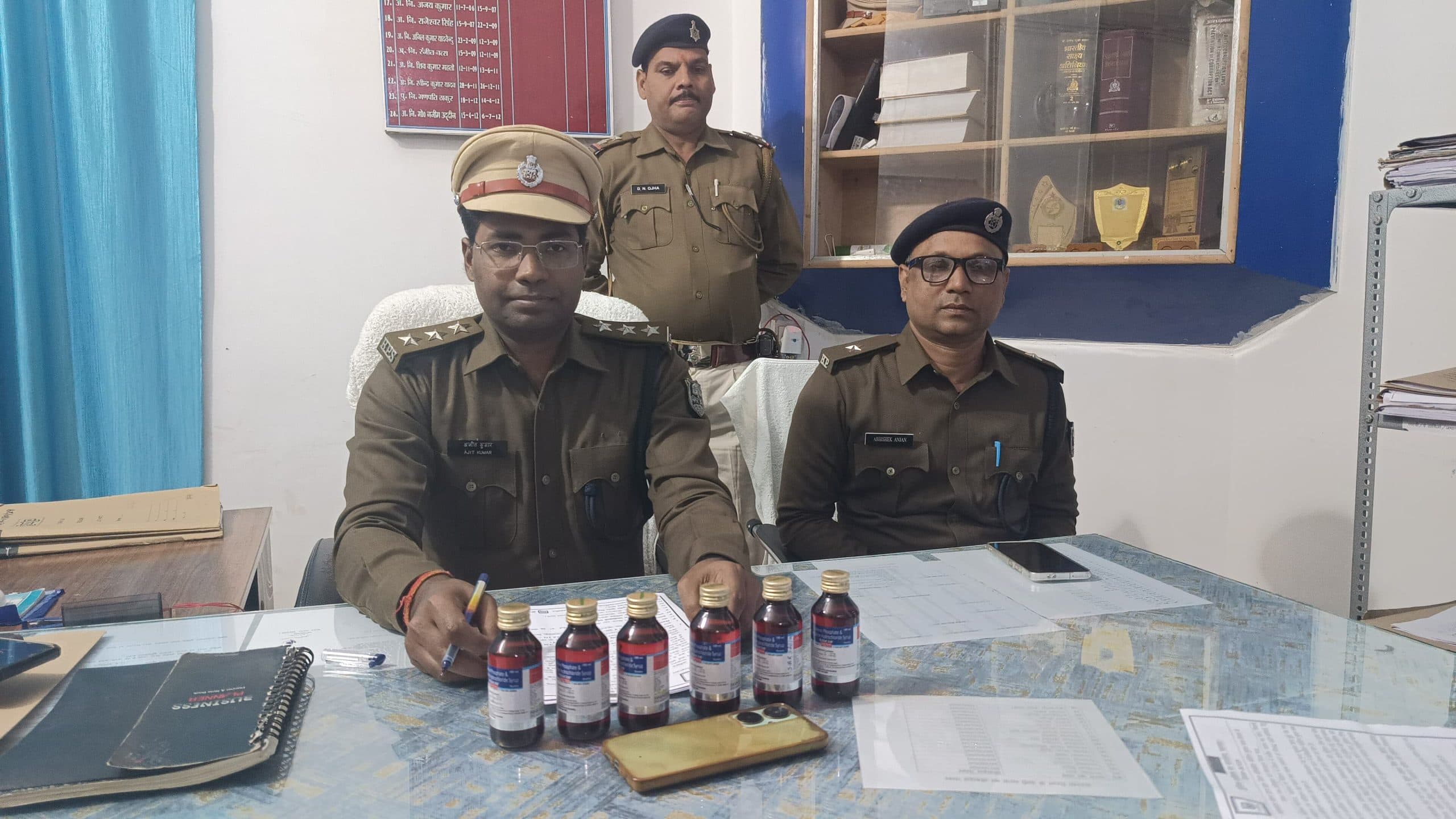 220 लीटर कोडीन युक्त कफ सिरप के साथ युवक गिरफ्तार