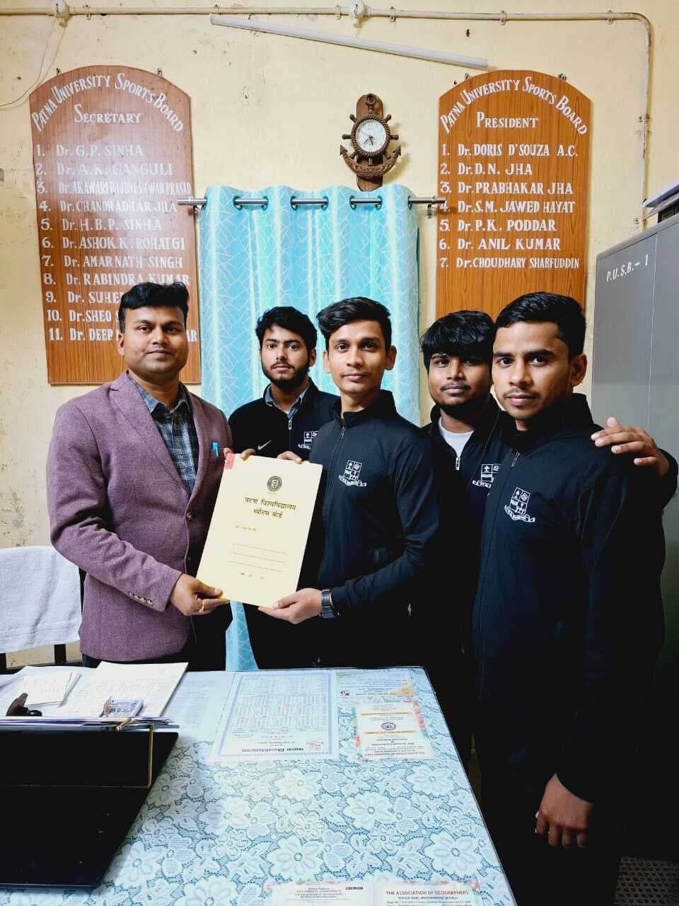 पीयू : ऑल इंडिया योग प्रतियोगिता में प्रभात कुमार को मिला दूसरा स्थान