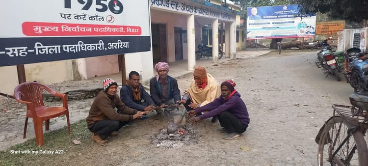 ठंडी हवा ने बढ़ायी कनकनी, घर में दूबके लोग