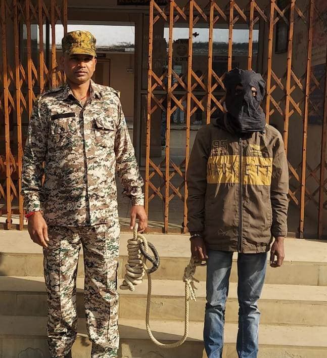 हत्यारोपी व चोरी मामले में गिरफ्तार आरोपी को जेल