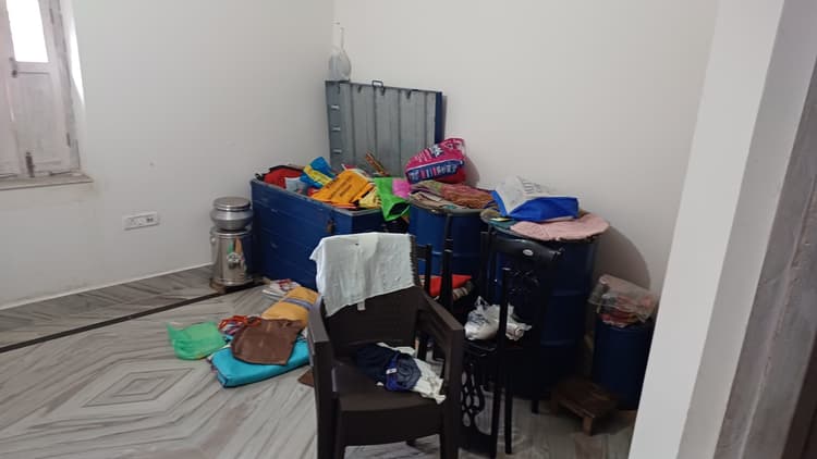 Deoghar News : चोरी की नीयत से घर में घुसे दो युवक, मुहल्लेवासियों ने खदेड़ा तो की फायरिंग