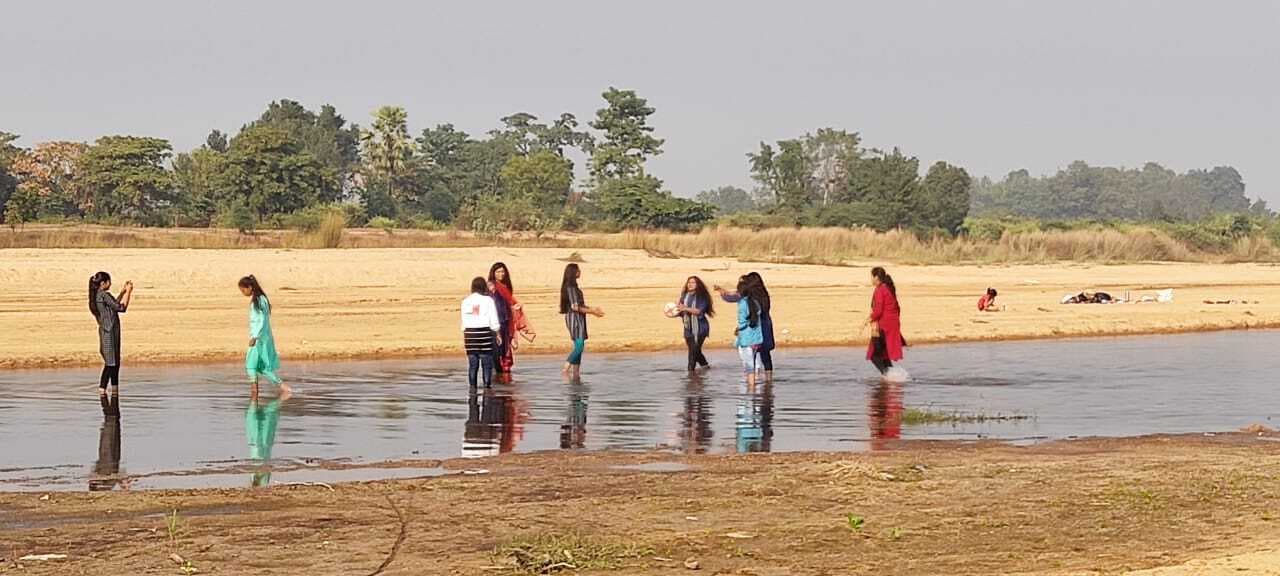 बुढ़ी बगीचा व बुढ़़ैई पिकनिक स्पॉट पर जुटने लगे सैलानी