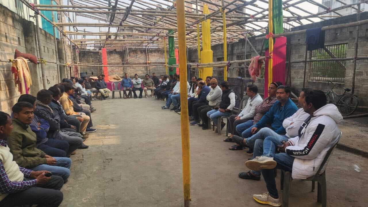 बीड़ी मजदूरी बढ़ाने को लेकर बैठक