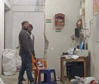 Purnia news : ऑनलाइन शॉपिंग कंपनी के ऑफिस का ताला तोड़ लाखों की चोरी