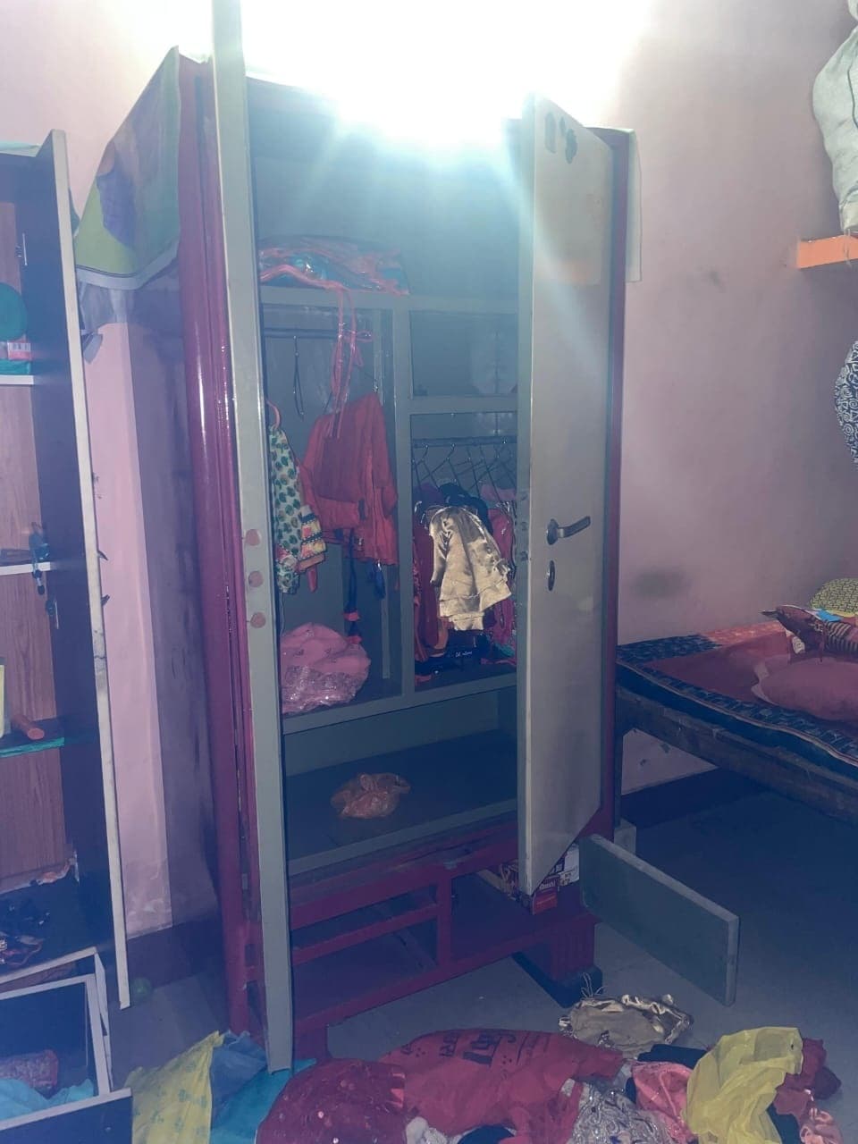 Bokaro News : अंगवाली में बंद घर, बोकारो थर्मल में दुकान से चोरी