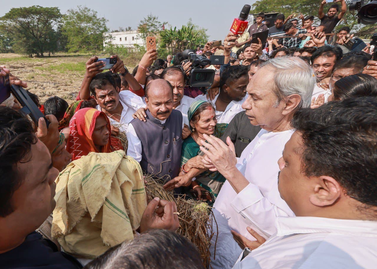 Bhubaneswar News : नवीन पटनायक ने किया गंजाम का दौरा, बेमौसम बारिश से फसल को नुकसान का लिया जायजा
