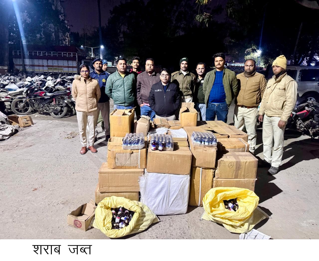 गोदाम में रखा पांच लाख का प्रतिबंधित कफ सीरप जब्त