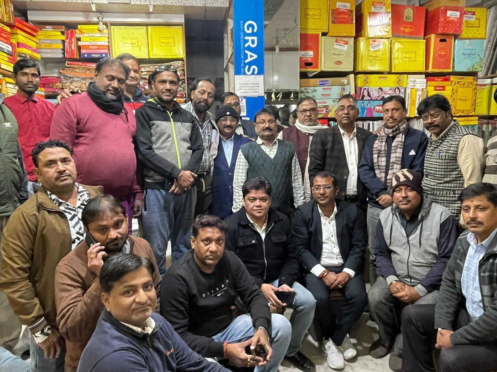 Dhanbad News : गहराता जा रहा पुराना बाजार में दो चेंबरों के बीच का विवाद