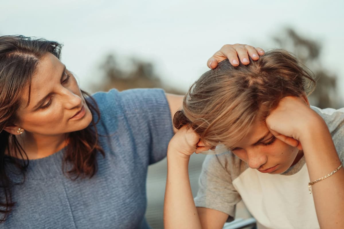 Parenting Tips: भूलकर भी मेहमानों के सामने बच्चों से न कहें ये बातें, रिश्ते में आएगी कड़वाहट