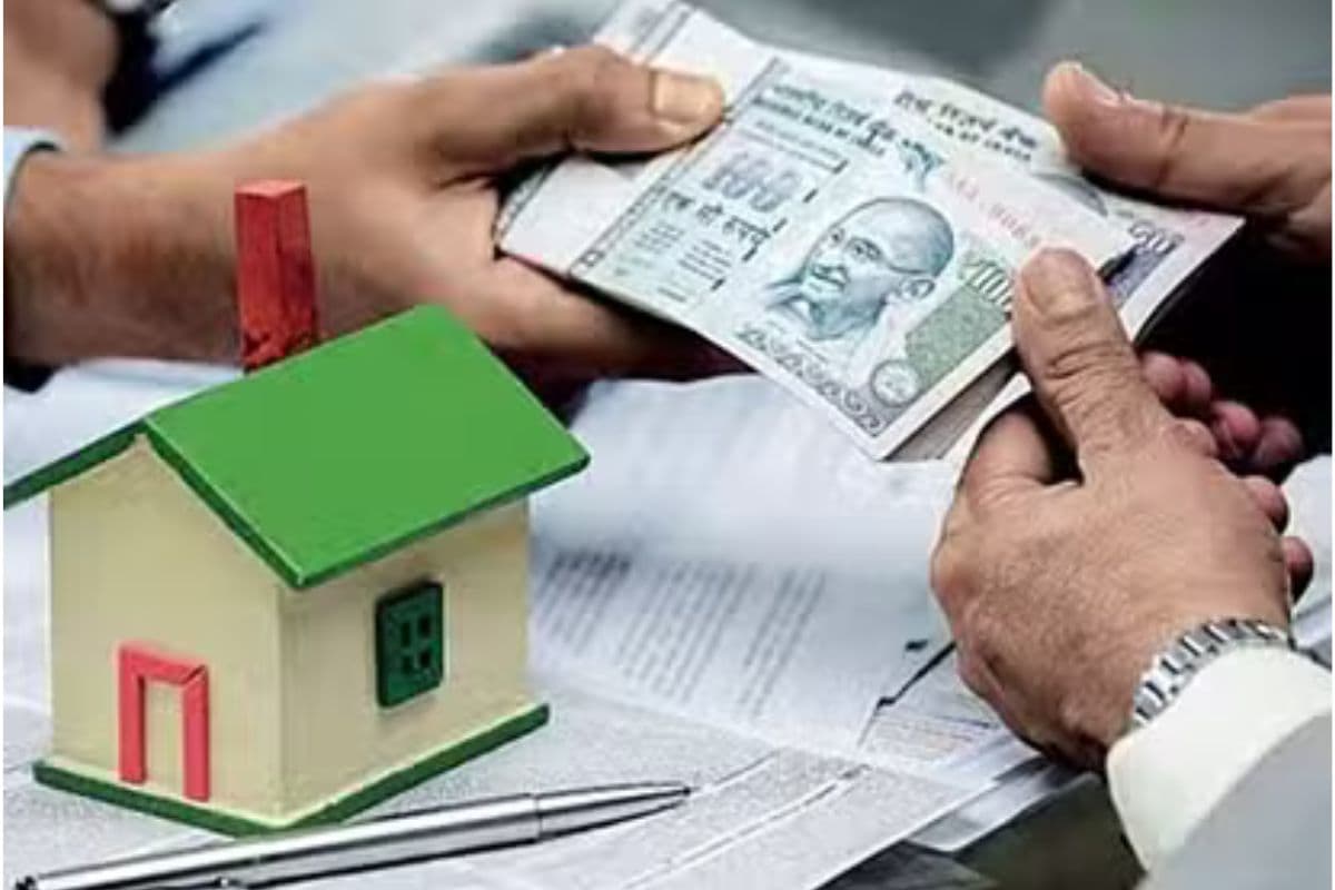 Vastu tips : क्या आप भी घर में इन 3 जगहों पर रखते हैं पैसा? तो हो जाएं सावधान, हो सकता है बड़ा नुकसान