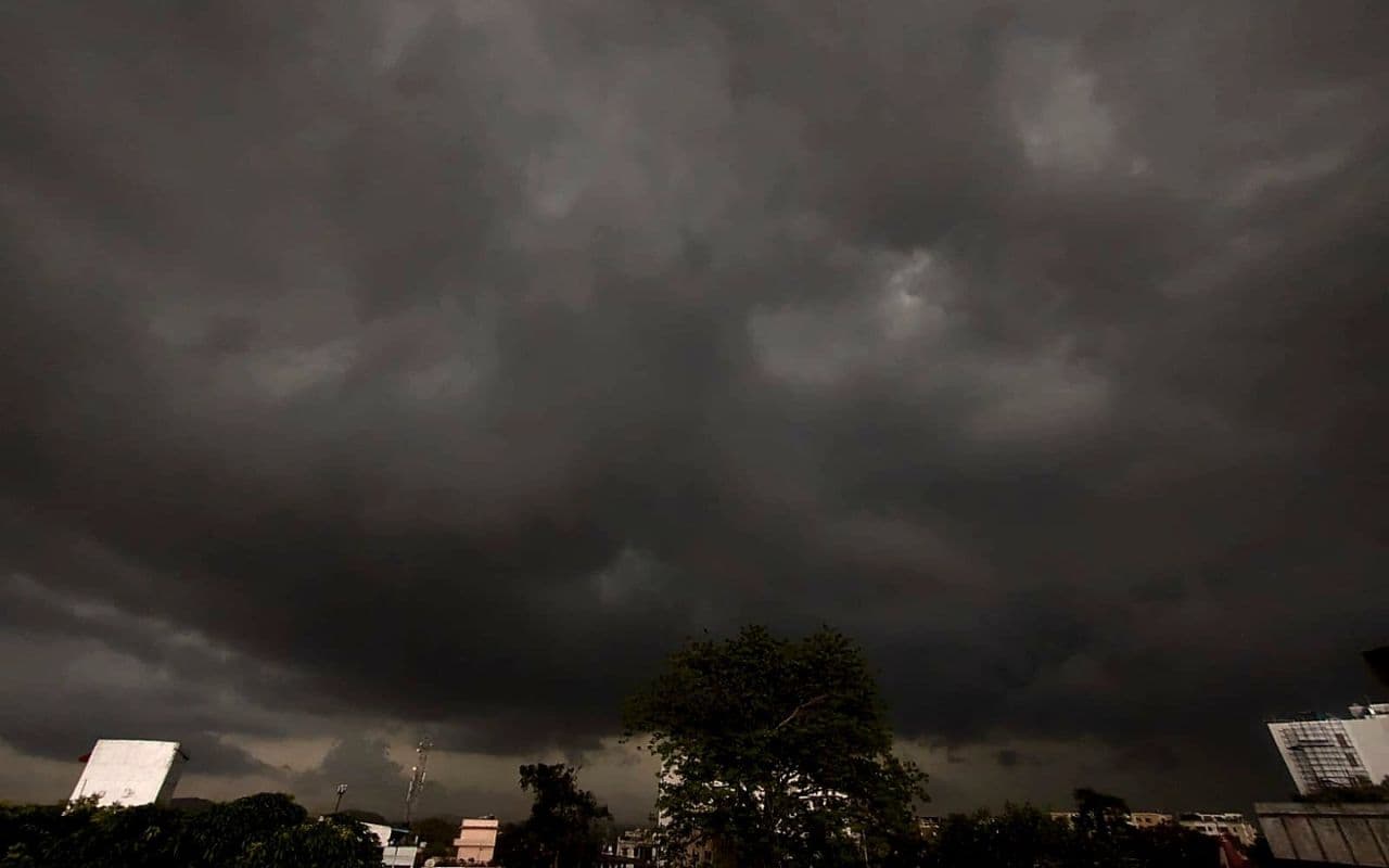 सर्दी के मौसम में बारिश से और सर्द हुआ गुमला, रांची, जमशेदपुर, बोकारो का भी तापमान गिरा
