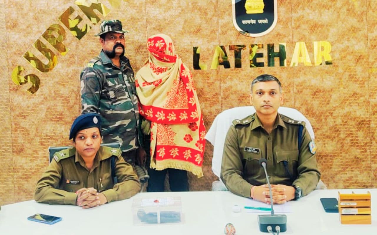हत्या, आगजनी जैसे 20 संगीन मामलों का आरोपी पीएलएफआई उग्रवादी हथियार के साथ गिरफ्तार
