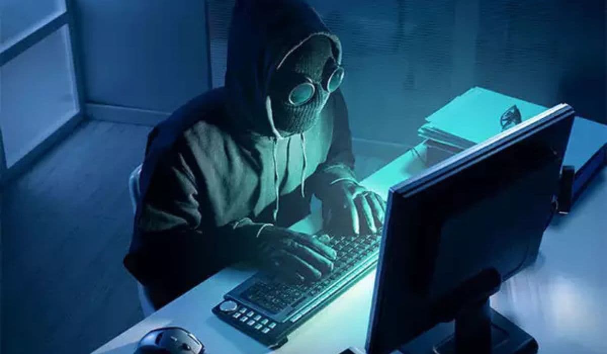 Cyber Crime: 10 रुपये भेजने के चक्कर में गई 10 लाख की जमा पूंजी, वन विभाग के रिटायर्ड अधिकारी बने साइबर ठगी के शिकार