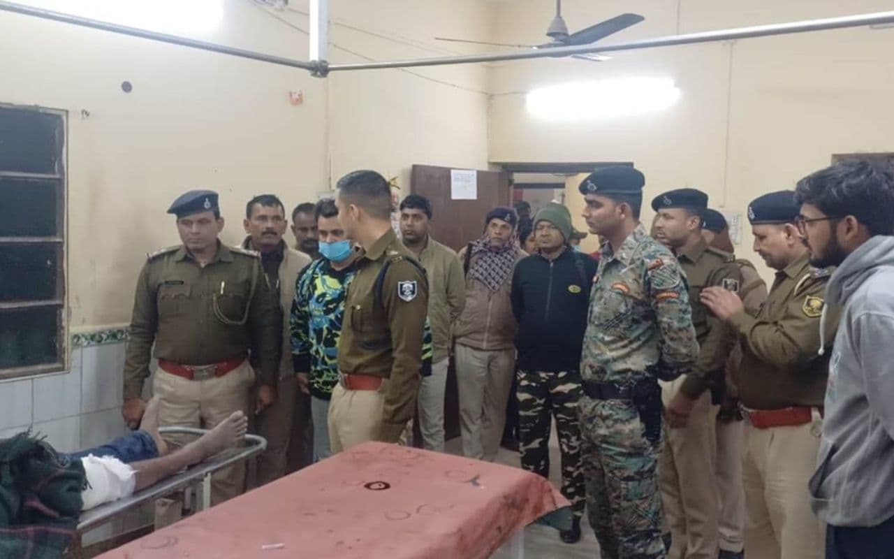 Bihar News: गोपालगंज में होटल, रेस्टोरेंट और ढाबा में पुलिस का छापा, कई लोग युवक-युवतियां आपत्तिजनक हालत में मिले