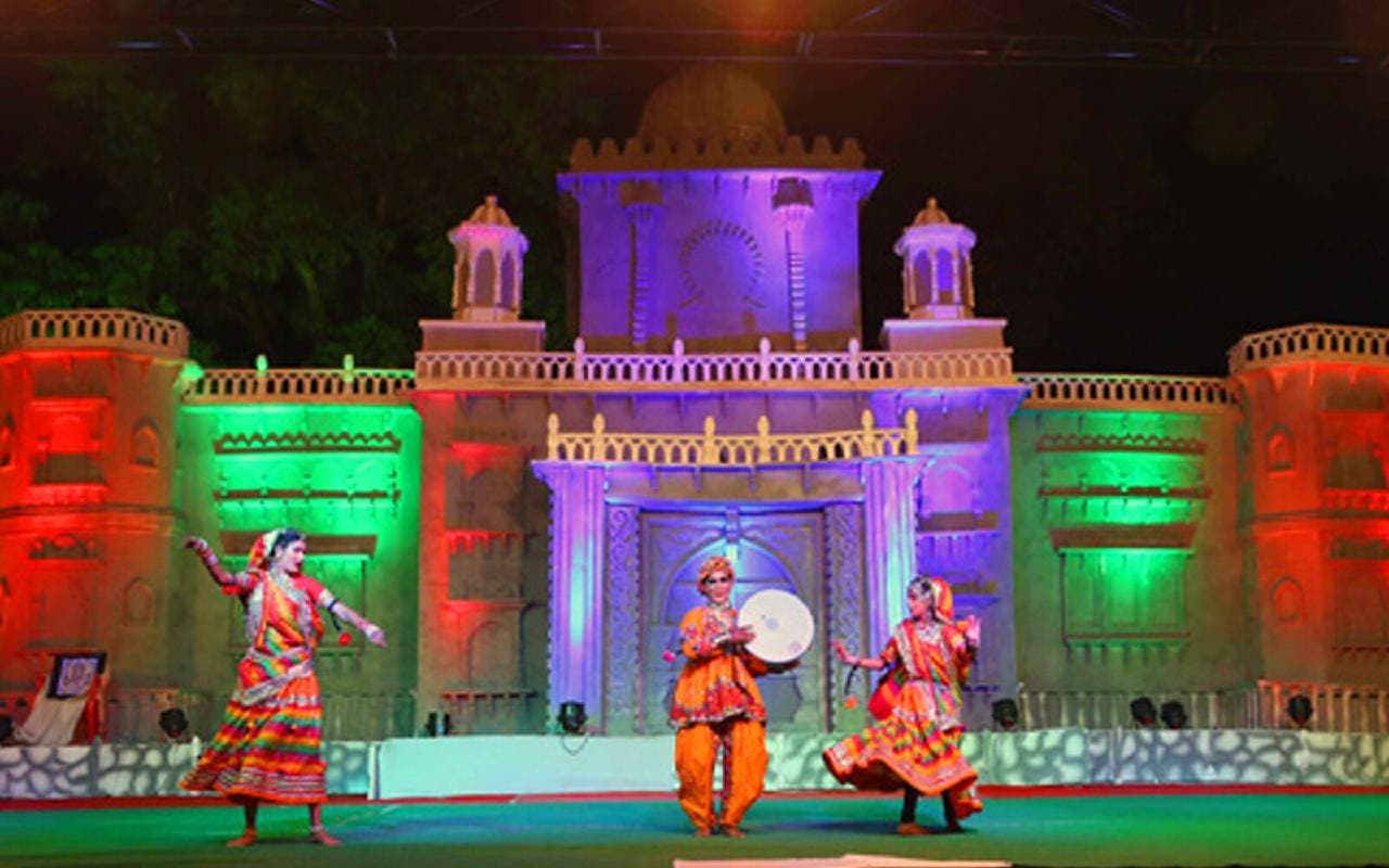 Rajgir Mahotsav: इस दिन से शुरू होगा तीन दिवसीय राजगीर महोत्सव, डीएम ने तैयारियों को लेकर की समीक्षा बैठक