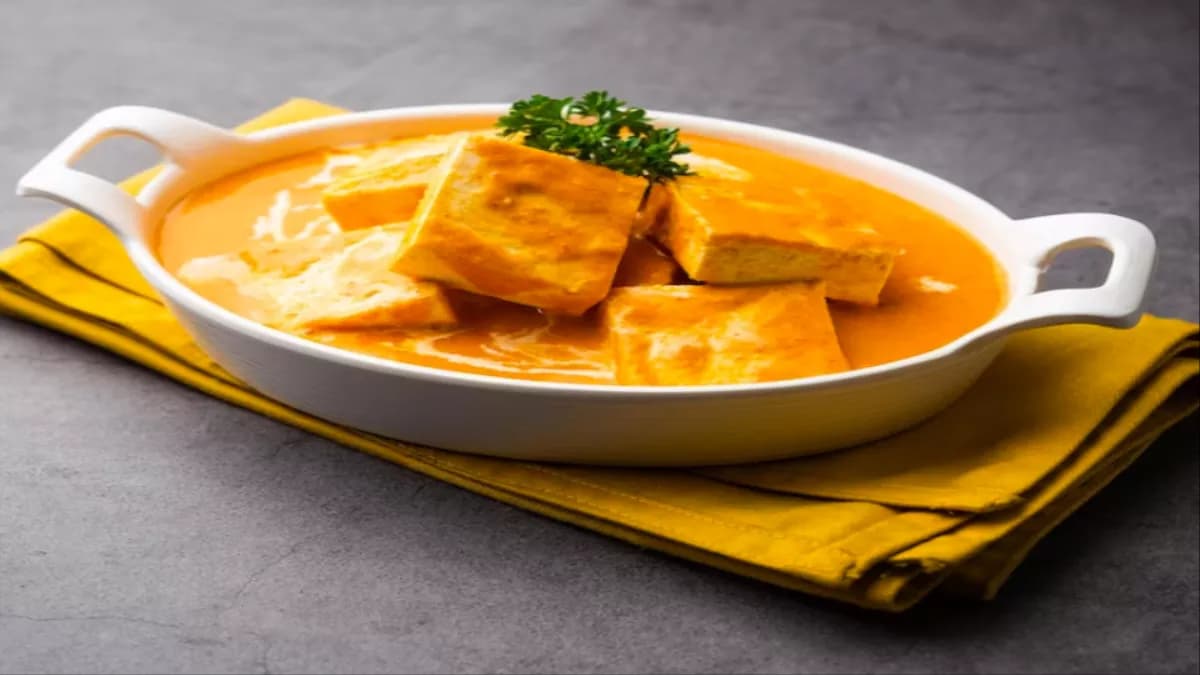 New Year 2025 Recipe: नए साल पर फैमिली-फ्रेंड्स के साथ शाही पनीर का उठाएं मजा, जानें विधि