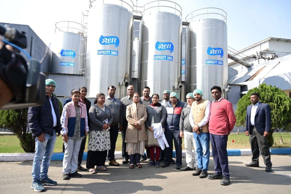 Jharkhand News: झारखंड में बढ़ेंगे मिल्क कलेक्शन सेंटर, मेधा डेयरी प्लांट का औचक निरीक्षण कर बोलीं मंत्री शिल्पी नेहा तिर्की