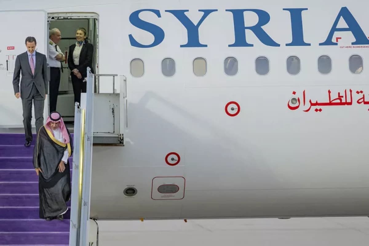 Bashar Al Assad: कहां गया बशर अल-असद का विमान! रडार में नहीं आ रहा लोकेशन, क्या हो गया क्रैश?