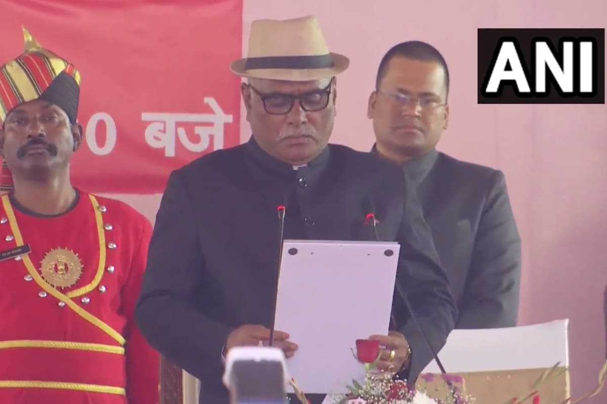 Jharkhand Cabinet Expansion: कौन हैं योगेंद्र प्रसाद, पंचायत अध्यक्ष से मंत्री तक का तय किया सफर