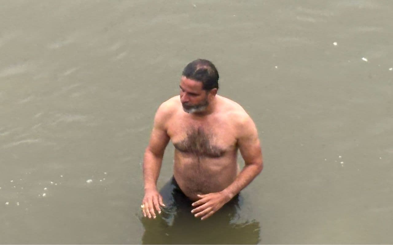 Prashant Kishor: प्रशांत किशोर ने गंगा नहाकर तोड़ा आमरण अनशन, बोले- आज से सत्याग्रह की शुरुआत