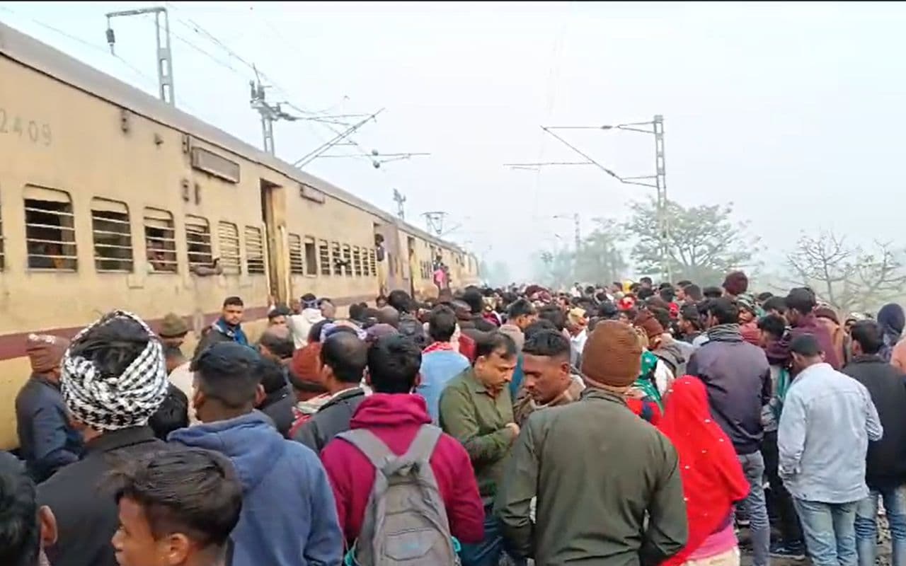 Firing in Gaya-Howrah Express