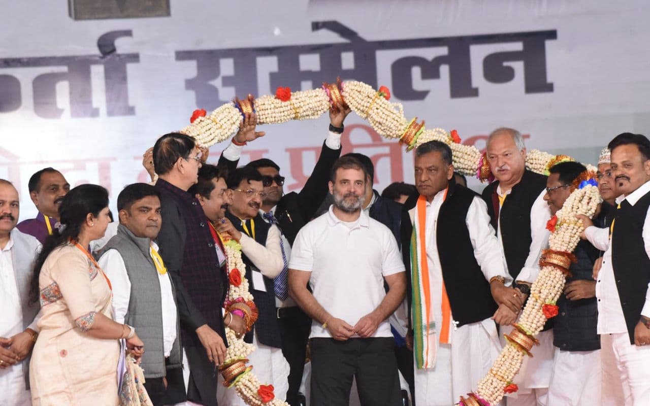Bihar Politics: बीपीएससी परीक्षार्थियों से मिले राहुल गांधी, बोले-इंडिया गठबंधन ही लड़ेगा बिहार विधानसभा चुनाव