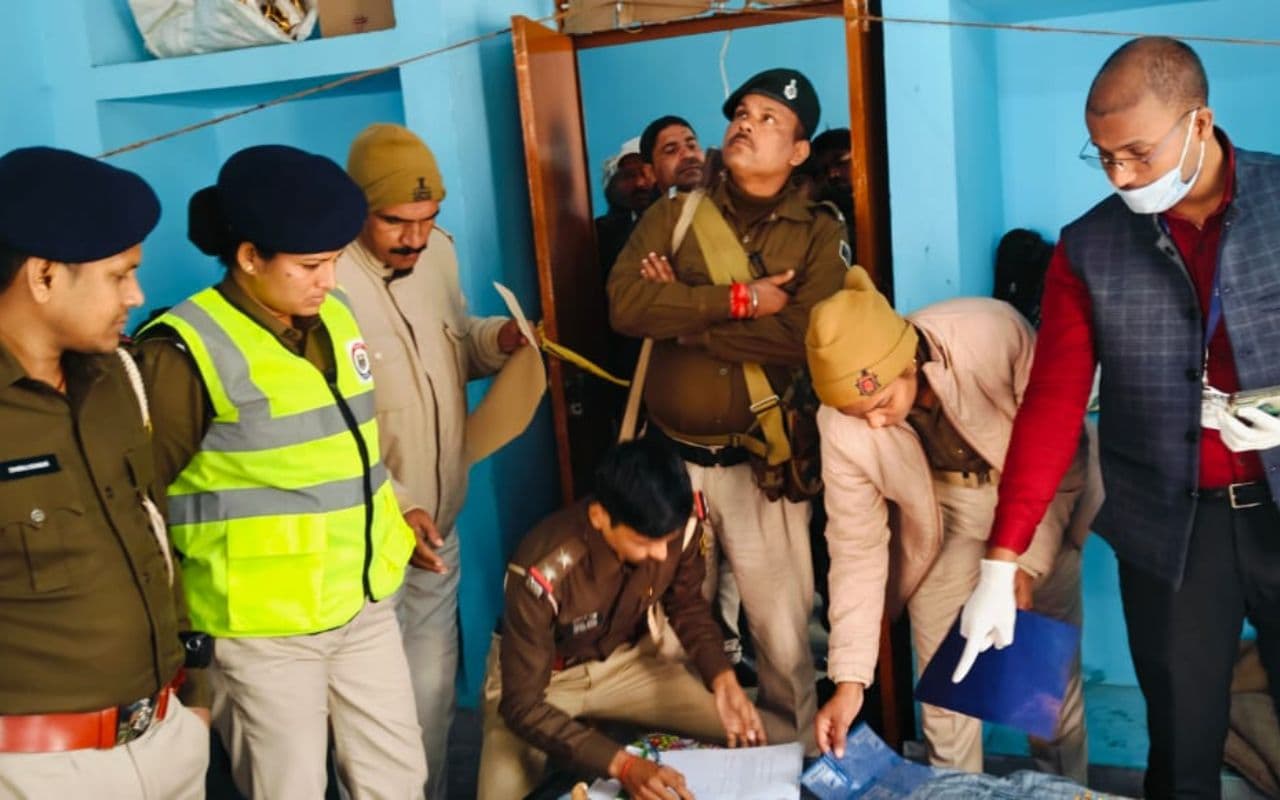 Bihar News: गोपालगंज के थावे डायट में रसोइया की सुसाइड में आया नया मोड, तीन कर्मियों ने किया था शारीरिक शोषण