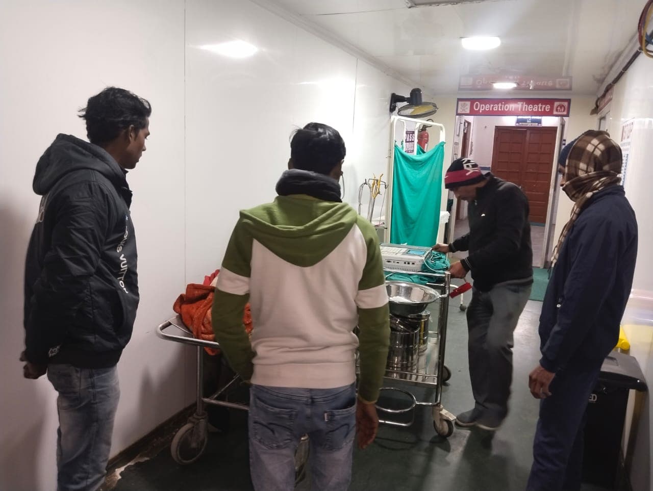 बिहार के औरंगाबाद में कनकने पानी भरे गड्ढे में गिरा दुकानदार, ठंड में सिकुड़कर हो गयी मौत