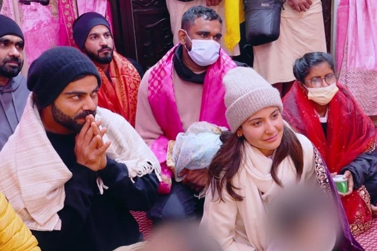 क्रिकेट से ब्रेक लेकर विराट का भक्ति मार्ग, अनुष्का संग वृंदावन में प्रेमानंद महाराज से लिया आशीर्वाद