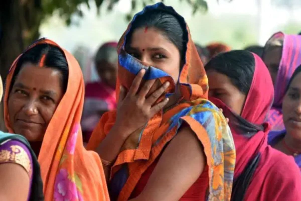 Delhi Elections: दिल्ली की इस सीट पर है बिहारियों का दबदबा, केजरीवाल का बयान AAP पर न पड़ जाए भारी