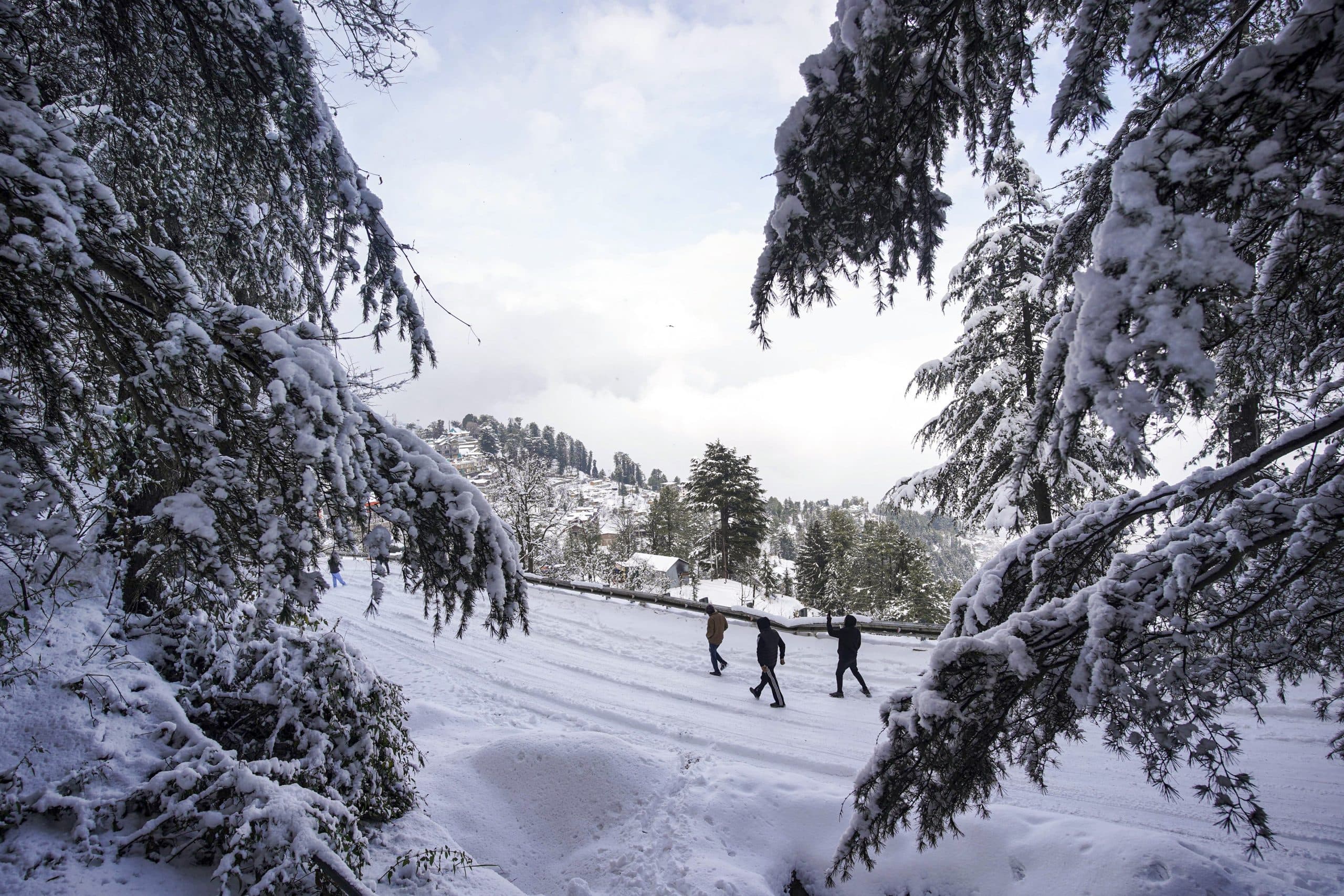 Aaj Ka Mausam: हिमाचल प्रदेश में आंधी-तूफान की चेतावनी, मौसम विभाग ने जारी किया Alert, पश्चिमी विक्षोभ का असर