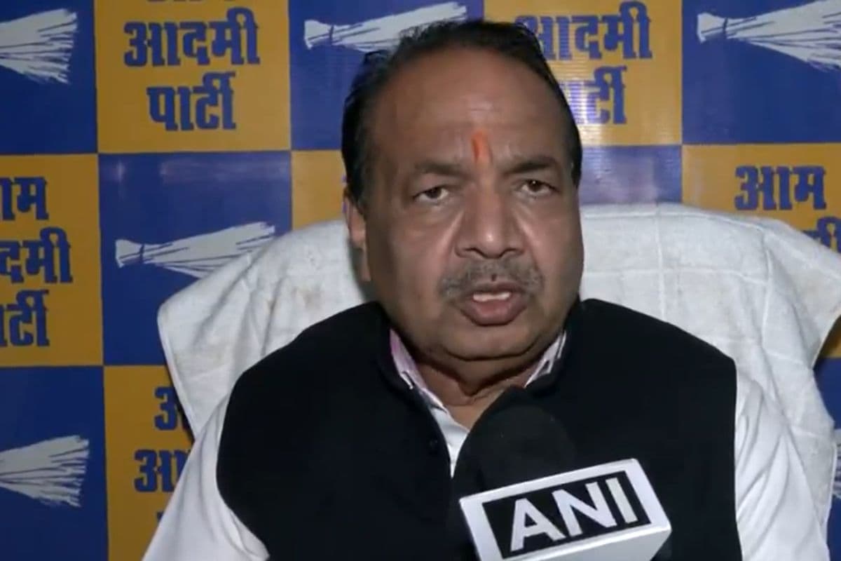 Fake Aadhaar Card Case: AAP विधायक मोहिंदर गोयल की बढ़ी मुश्किलें, दिल्ली पुलिस ने भेजा दूसरा नोटिस