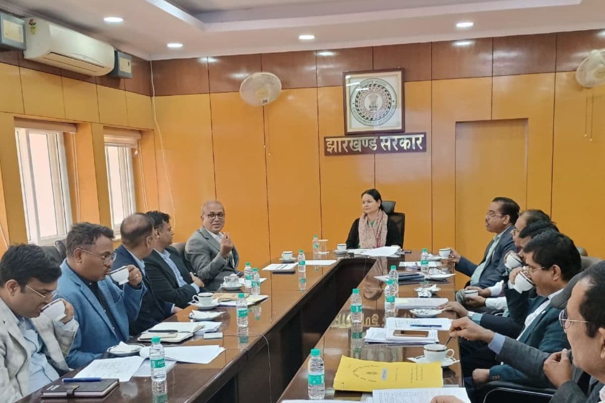 केंद्र सरकार को समय से भेज दें उपयोगिता प्रमाण पत्र, झारखंड की मुख्य सचिव अलका तिवारी ने सचिवों को दिया निर्देश