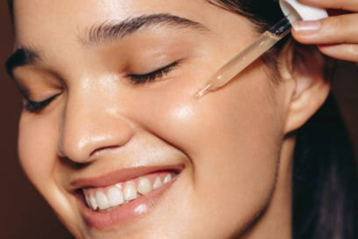Skincare Tips: घर पर मौजूद इन चीजों में होते हैं सनस्क्रीन के गुण, स्किन को बनाता है चमकदार