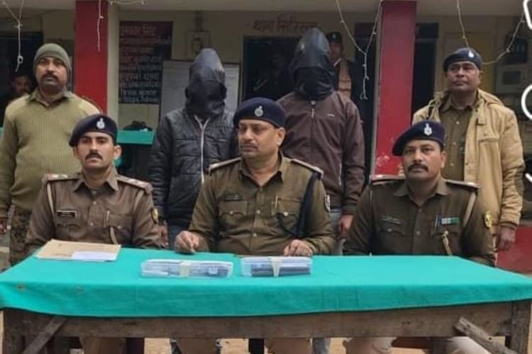 औरंगाबाद में झारखंड से लाया जा रहा था हथियार, चेकिंग में कट्टा और कारतूस के साथ दो गिरफ्तार