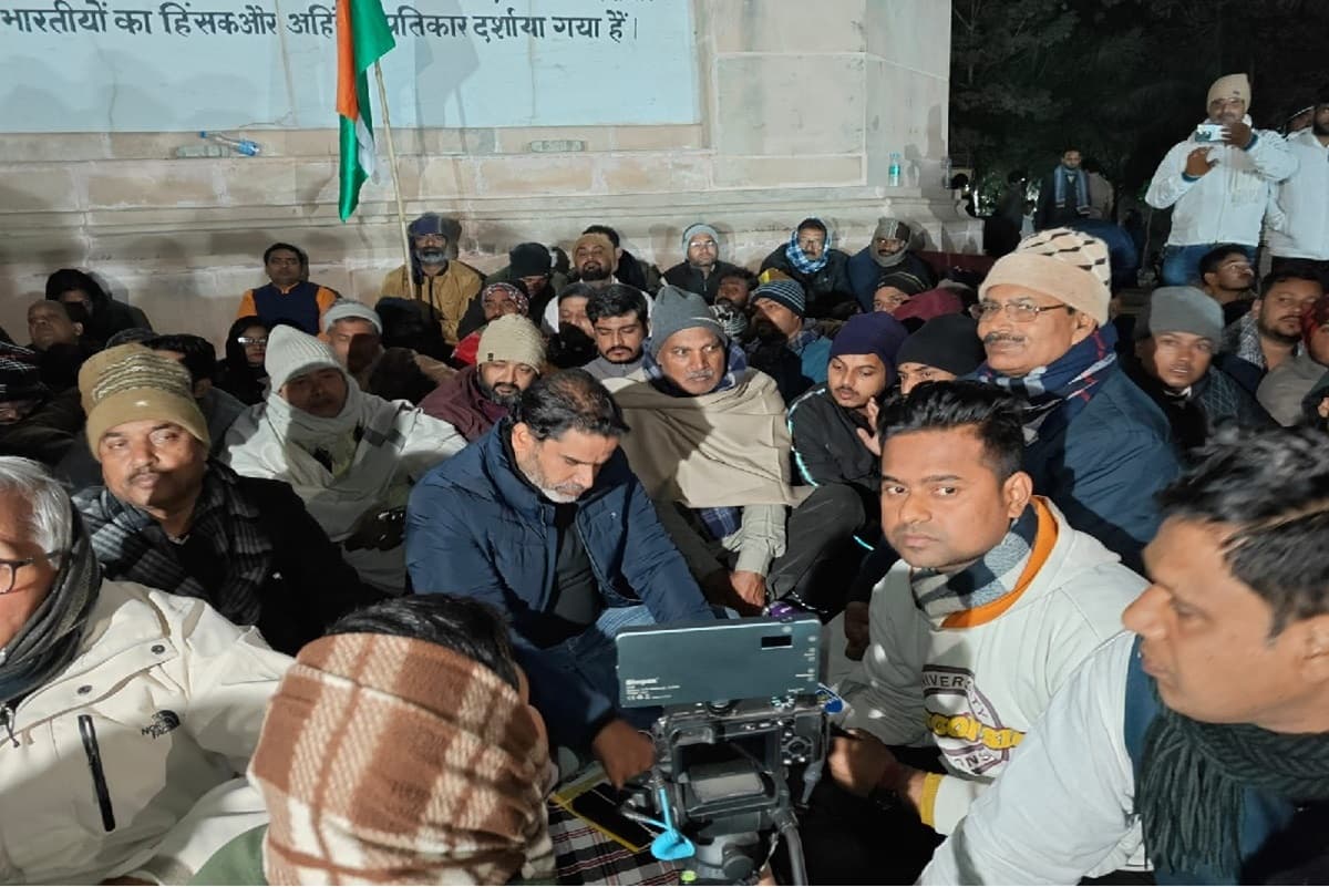 BPSC Protest: प्रशांत किशोर को गांधी मैदान खाली करने का निर्देश, पीके का इंकार, FIR की तैयारी