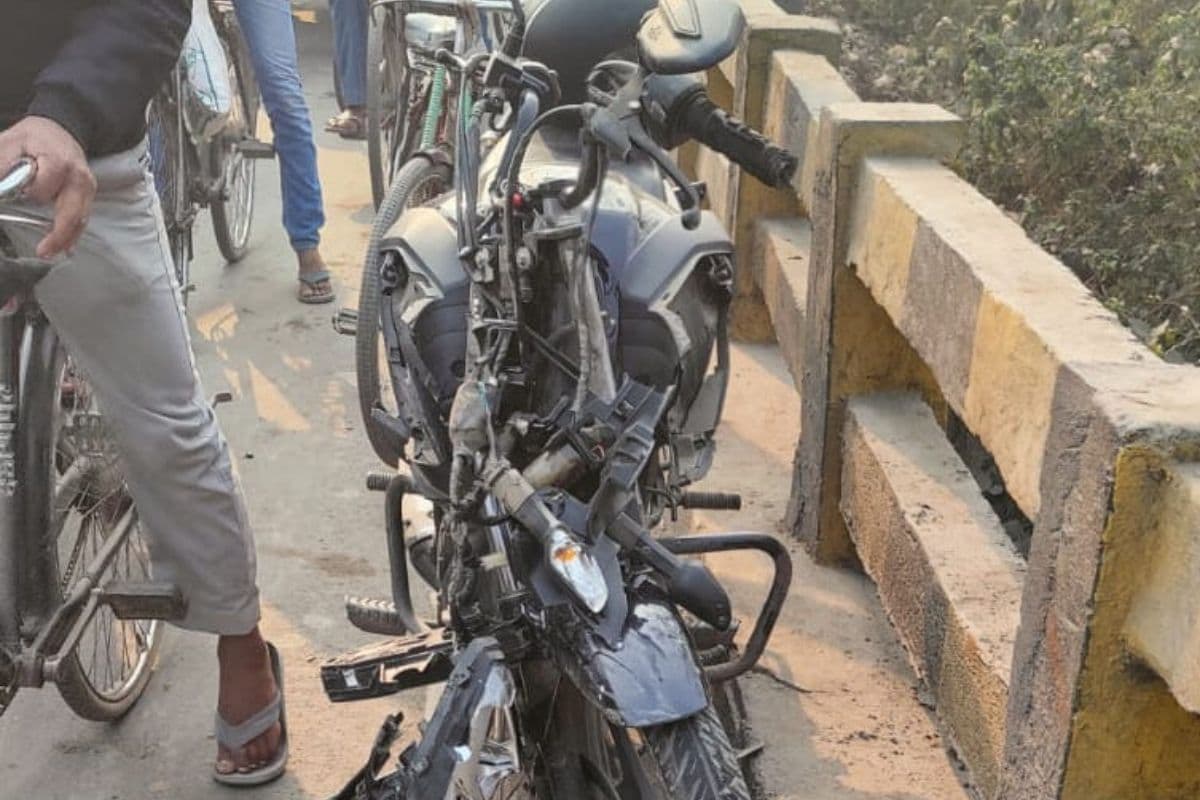 मुजफ्फरपुर में तेज रफ्तार कार ने दो बाइक सवारों को रौंदा, चालक फरार