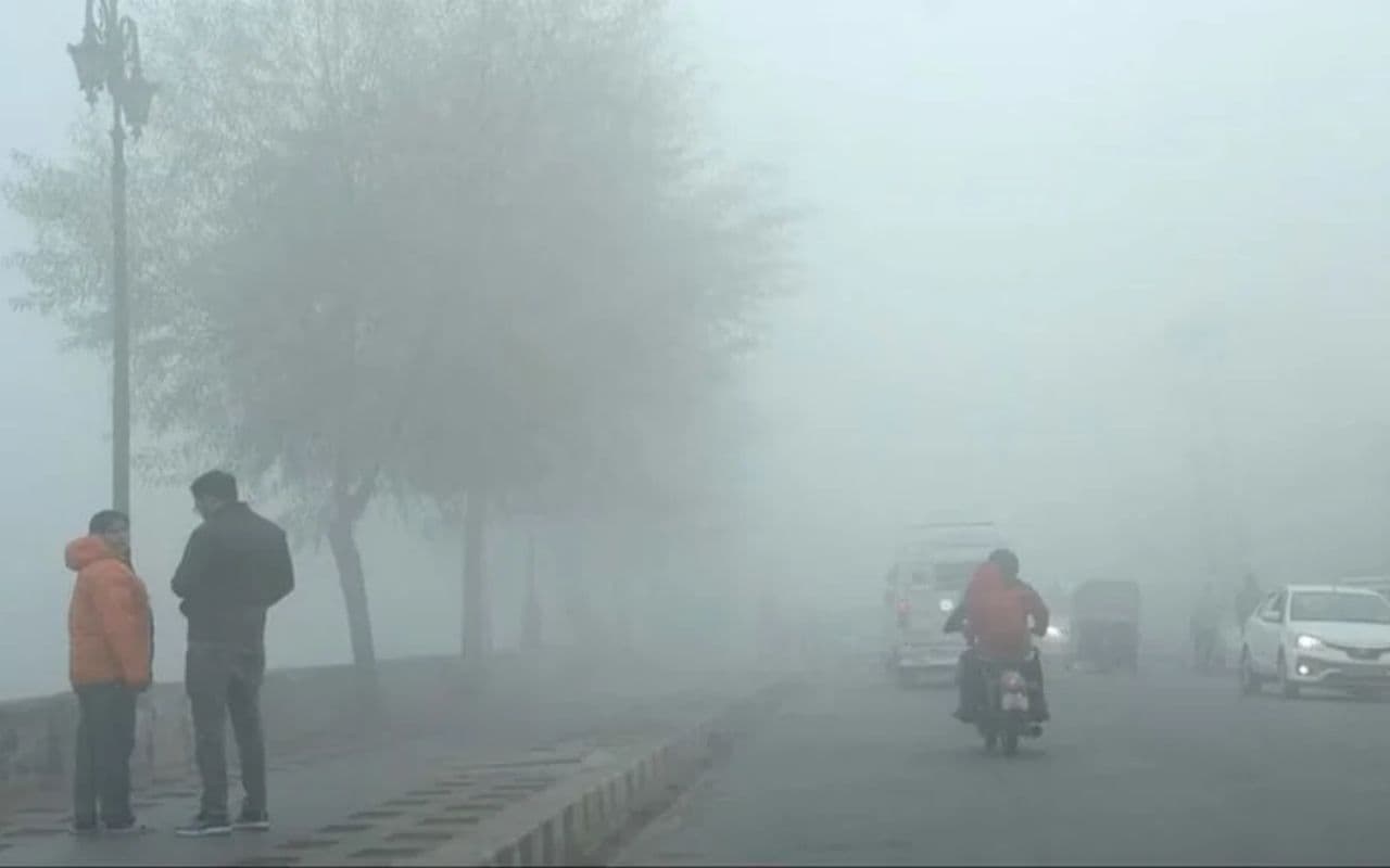 Bihar Weather: बिहार में फिर शुरू होगा शीतलहर का प्रकोप, IMD ने 12 जिलों में जारी किया येलो अलर्ट