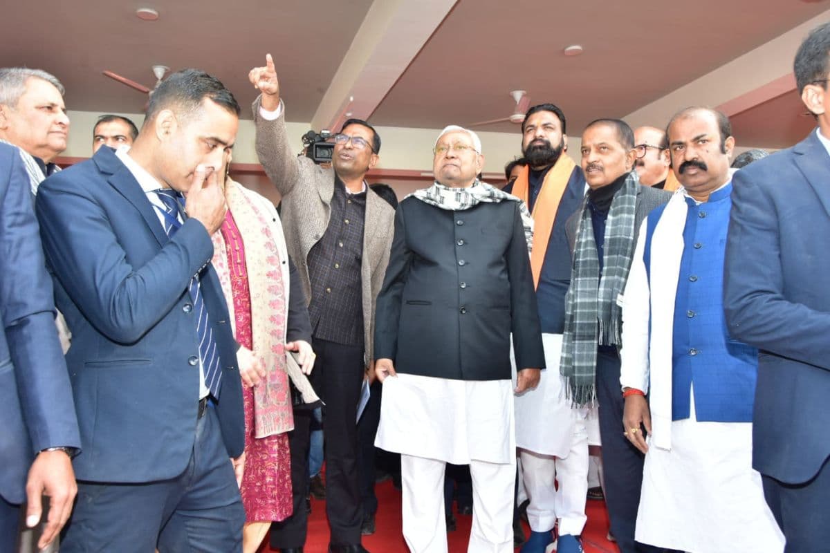 CM Nitish Pragati Yatra: दरभंगा में वृहद आश्रय गृह और कस्तूरबा विद्यालय का शुभारंभ, जीविका दीदियों से सीधा संवाद