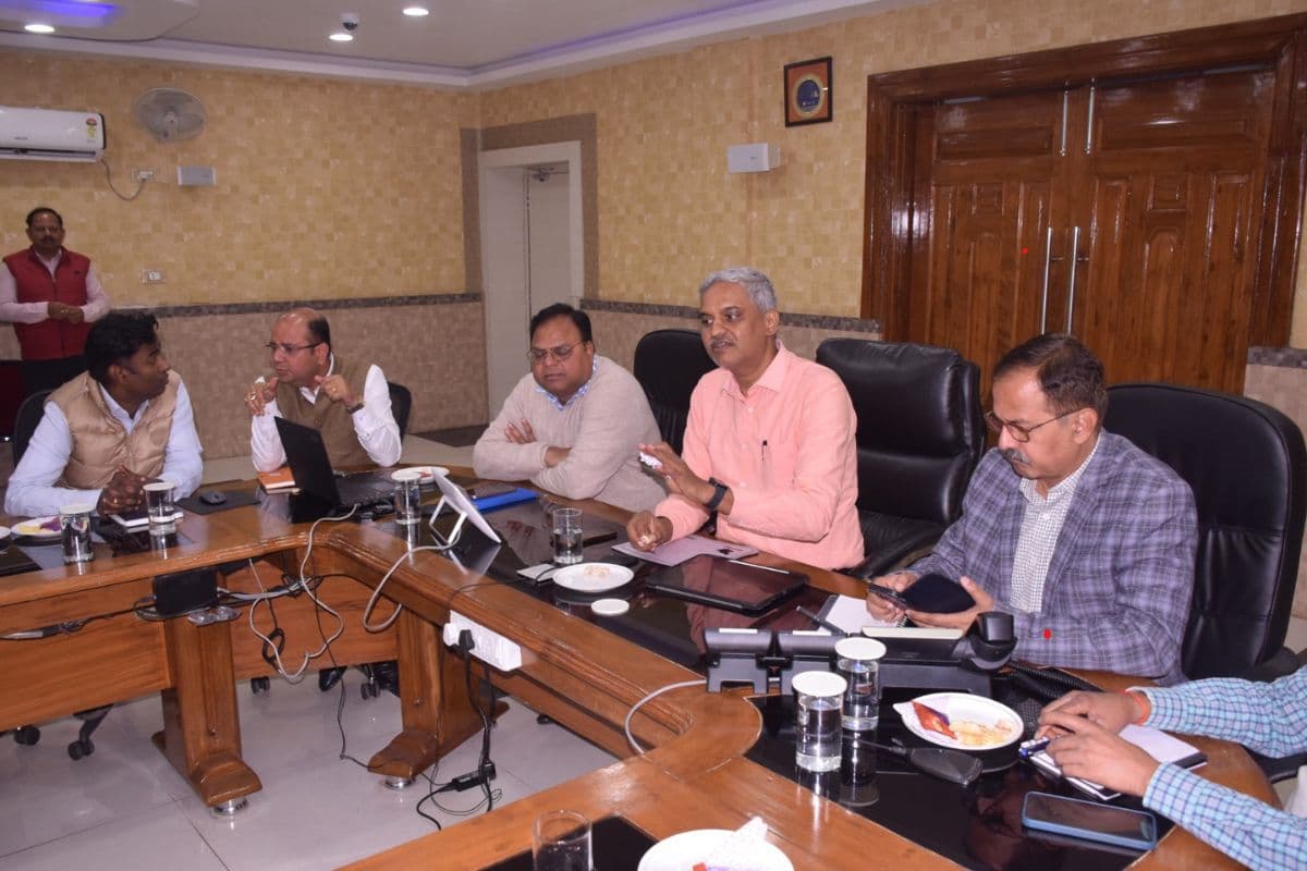 धनबाद मंडल को मिलेगी पहली रेल मिलिंग मशीन, सफर होगा और आरामदेह, बोले डीआरएम कमल किशोर सिन्हा