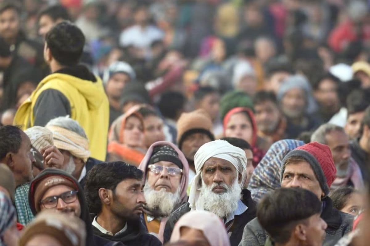 दिल्ली चुनाव में दलबदलुओं पर दांव, क्या जनता करेगी स्वीकार?