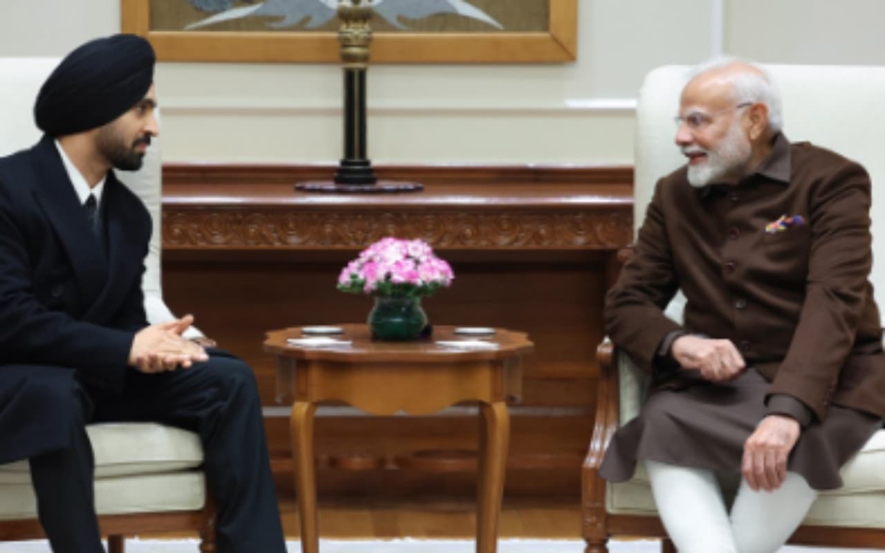 दिलजीत दोसांझ के साथ पीएम मोदी ने मिलाया ताल, सिंगर ने वीडियो शेयर कर बताया क्या हुई उनके बीच बात